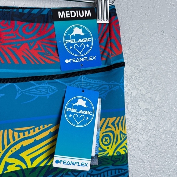 Pelagic NWT Oceanflex Active Leggings, Island Time M - Teal, Fish, Stripes, Blue - Picture 3 of 11